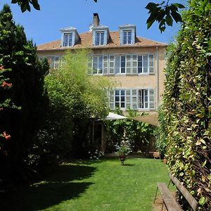 مبيت وإفطار أرننس Le Jardin De Gustave Exterior photo