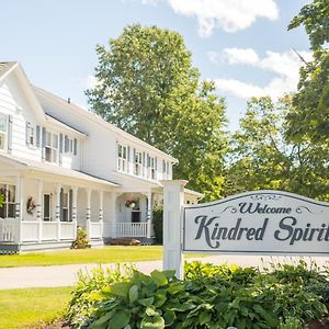 Kindred Spirits Country Inn And Cottages كيفينديش Exterior photo