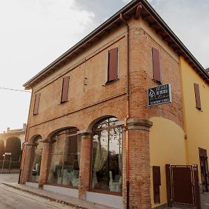 فندق Locanda Del Vecchio Mulino فيورانو مودينيس Exterior photo