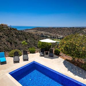 كوكليا 3 Bedroom Villa Melandra With Private Pool And Sea Views, Aphrodite Hills Resort Exterior photo