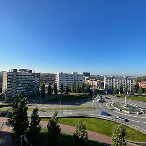 Apartment With City Skyline لييْفاردين Exterior photo