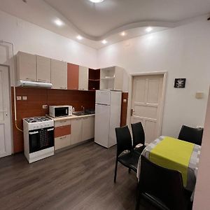 Târgu-Mureş Ultracentral Apartment For 2 Exterior photo