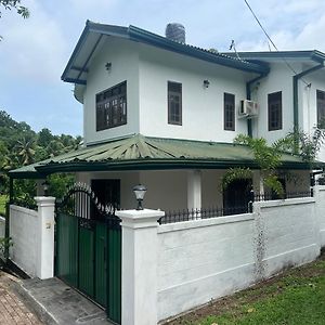 Polgasowita Jas - Sri Lankan Villa Exterior photo