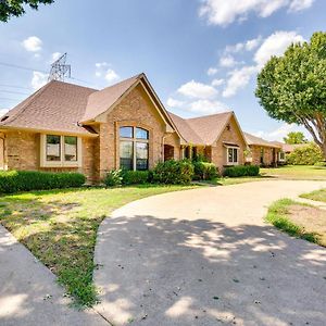 فيلا Charming Texas Escape, Near Cedar Hill State Park! دونكانفيل Exterior photo