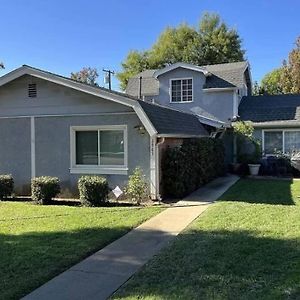 La Verne Quiet, Relaxing And Close To Most Amenities Exterior photo