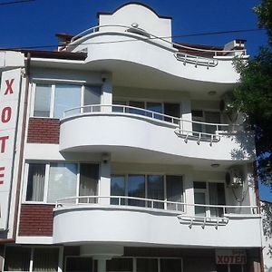 Hotel Zora فيدين Exterior photo