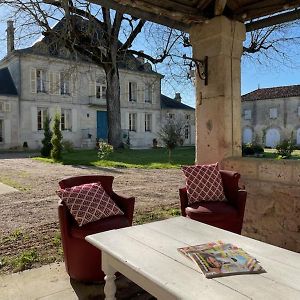 مبيت وإفطار Chateau De Varaize Exterior photo