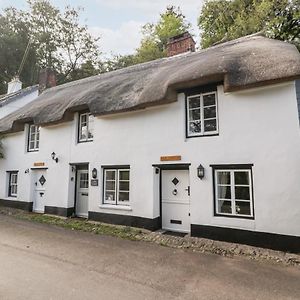 فيلا The Old Thatch مينهيد Exterior photo