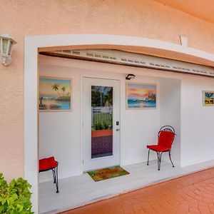شقة Miami Gardens Studio With Patio 12 Mi To Ocean! Exterior photo