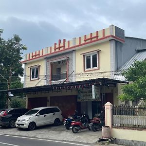 فندق Oyo 93412 Kost Irma Syariah Parepare Exterior photo