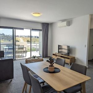 شقة Serenity At Stromlo 2Bd 1Br At Wright Weston Creek Exterior photo