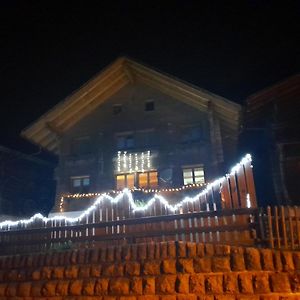 مبيت وإفطار Jaun Mys Chalet Exterior photo