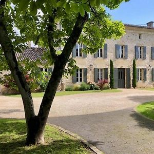 مبيت وإفطار Saint-Seurin-de-Prats Domaine Des Monges Exterior photo