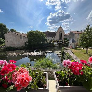 Verteuil-sur-Charente Les Bruyeres Chambres Dhotes Et Gite Exterior photo