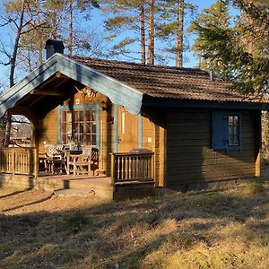 Mullsjö Timrad Stuga I Kanten Av Skogen Med Spa Mojlighet Exterior photo