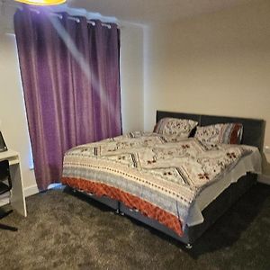 1 Bedroom En Suite Ashland, Milton Keynes بليتشيلي Exterior photo