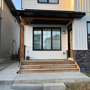 فيلا Entire House YYC Exterior photo