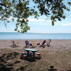 Lake Huron Sunrise Family Home With Private Beach بورت هرون Exterior photo