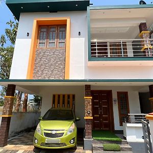 Chelakkara Happy Villa Homestay - 2 Exterior photo