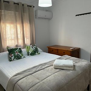 شقة Apartamento Familiar En Barrio Reina Victoria هويلفا Exterior photo