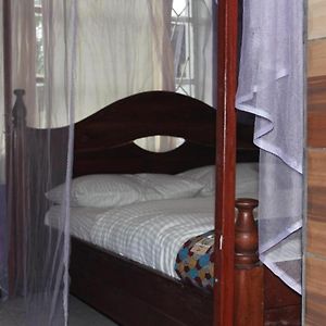 Room In Bb - Amahoro Guest House - Single Room With Shower روهينجيري Exterior photo