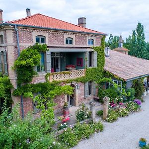 مبيت وإفطار Nègrepelisse Parc De Coulassy Exterior photo