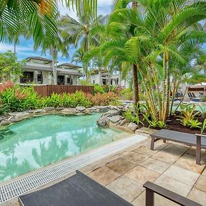 Swim-Out At Temple Resort - Sweet Beachside Living ميناء دوغلاس Exterior photo