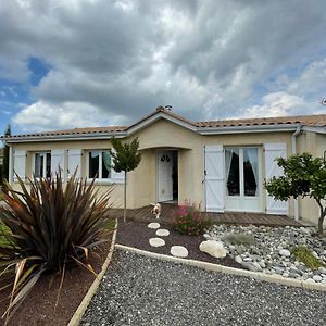 فيلا Charmante Maison Entre Chateaux Et Ocean Cussac-Fort-Medoc Exterior photo