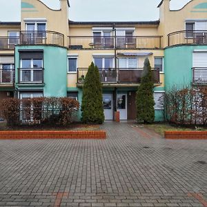 شقة Dwupoziomowy Apartament Zmigrodzka Z Tarasem W Poznaniu By Renters Exterior photo