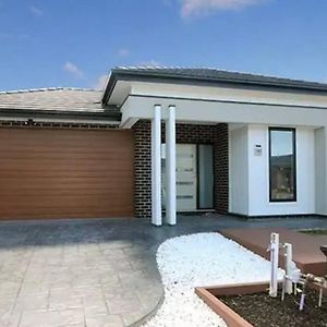 Mel South East Huge Luxury Home Keysborough Exterior photo