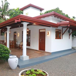 بيروفالا Rupa Villa Exterior photo
