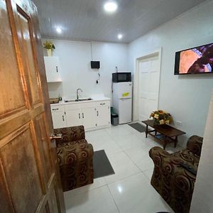 Simple One Bedroom جورج تاون Exterior photo