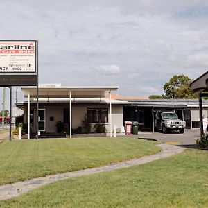 Miles Starline Motor Inn Exterior photo