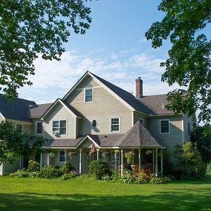 مونبلييه High Hill Inn Exterior photo