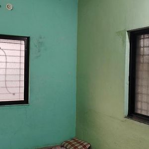 شقة Bhagyashlip Niwas Akalkot Exterior photo