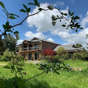 شقة Gypsy Creek Winery Labertouche Exterior photo