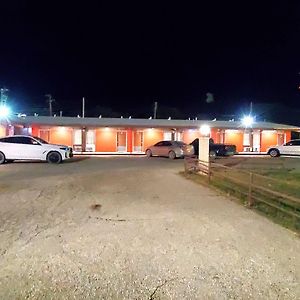 سونورا Holiday Host Motel & Rv Park Exterior photo