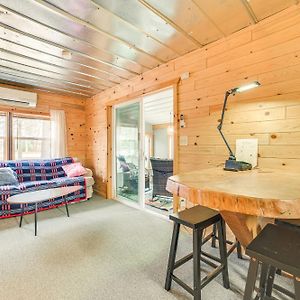 فيلا Oscoda Cabin With Charcoal Grill Walk To Lake Huron Exterior photo