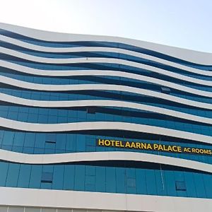 Hotel Aarna Palace فَدودارا Exterior photo