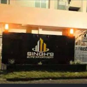 Singhs Elite Apartment نادي Exterior photo