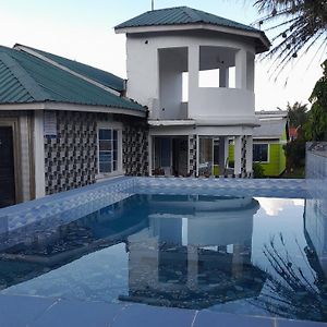 Mumias Crystal Homes Air Bnb Exterior photo