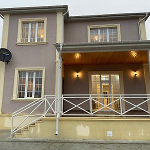 فيلا Jlyn House إيسمايلي Exterior photo