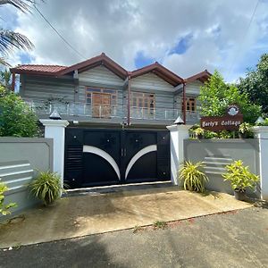 جافنا Berty'S Cottage Exterior photo