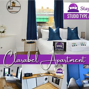 Clarabel Studio Apartment - Stayseekers ساليزبري Exterior photo