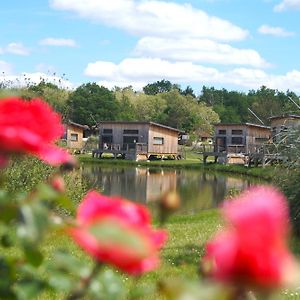 Ecolodges Du Golf Du Sauternais Saint-Loubert Exterior photo