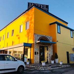 Hotel Villabella سان بونيفاتشيو Exterior photo