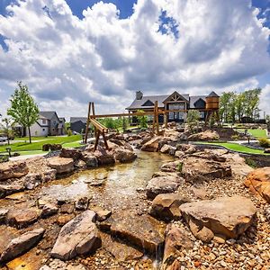 Kimberling City Brand New! Free Amenities And A Gorgeous Lakefront Luxury Cabin With 2 Resort Pools Exterior photo