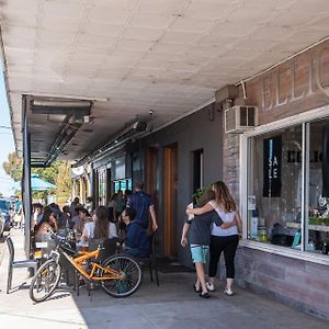 فيلا Beachside Vibes 2 Min Stroll To Parkdale Beach Exterior photo