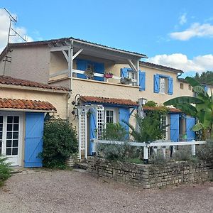 مبيت وإفطار Verteuil-sur-Charente A La Paloma Exterior photo