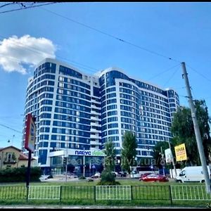 Апартаменти Парус Біля Вікторії Гарденс, Південого إلفيف Exterior photo